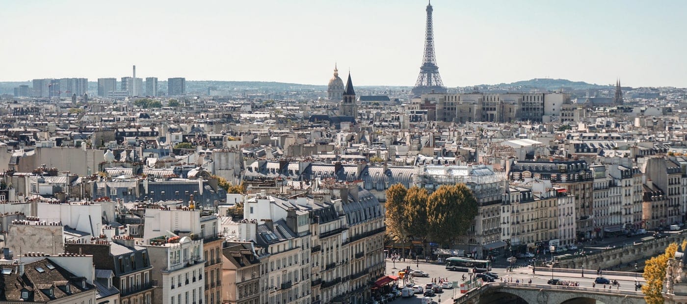 Vue des toits de Paris et de la Seine